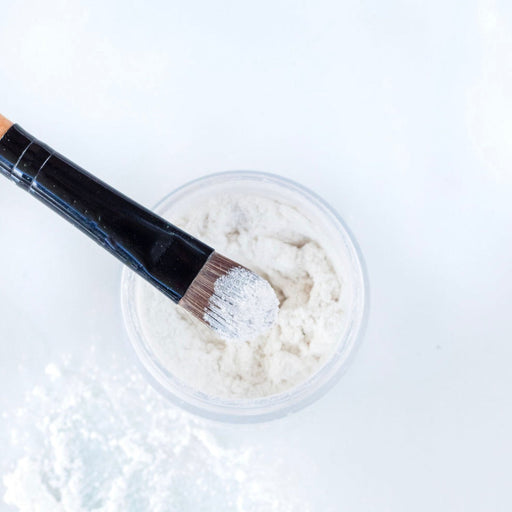 Get Sprinkled, Ice White Lustre Dust.. Bringing that perfect shine to all your bakes!